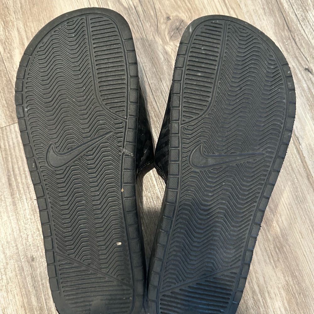 Nike Slides! - Picture 4 of 4